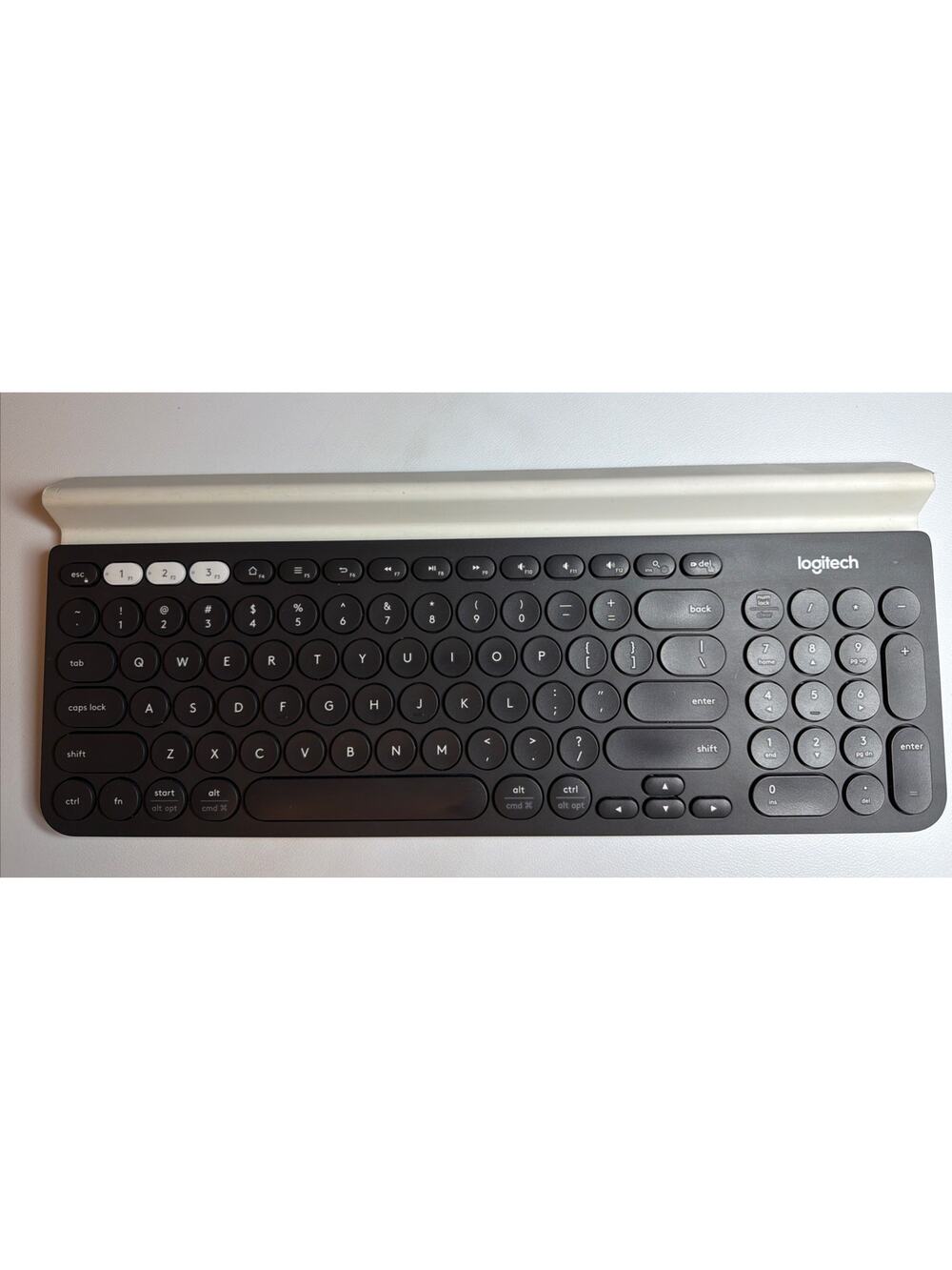 Logitech K780 Multi Device Wireless Keyboard TESTED WORKING NO USB DONGLE